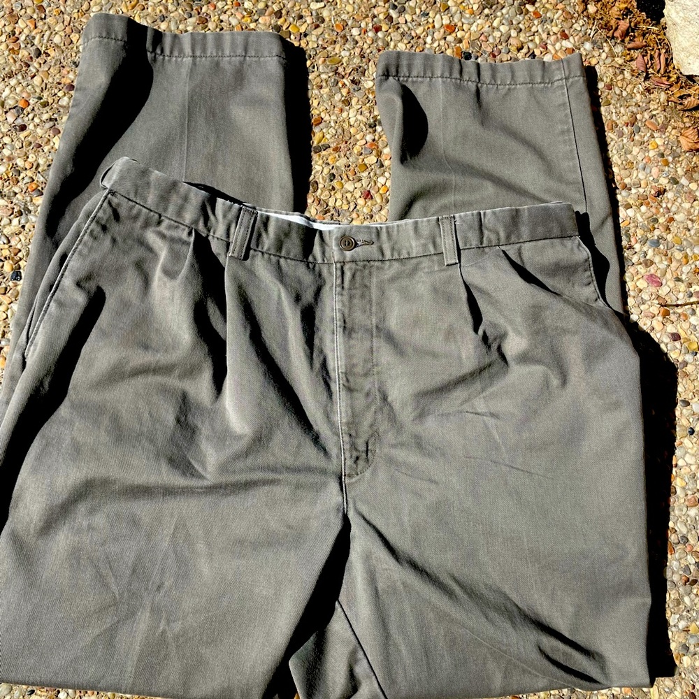VF Jeanswear, Olive Pants, Size 38” x 32”